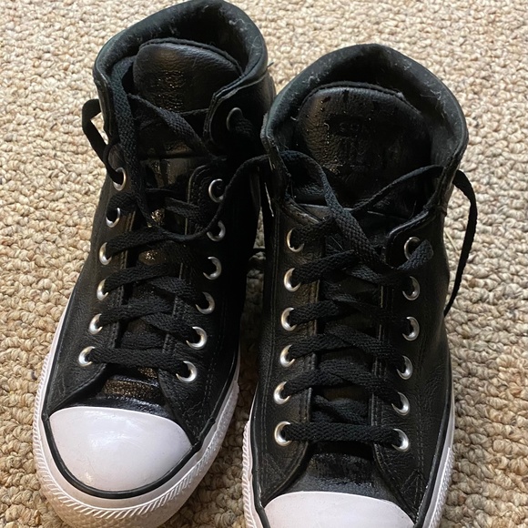 Converse Other - Leather Chuck taylors